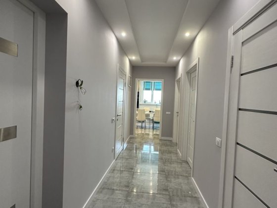 ВЛАСНИК. Позняки озеро. Квартира з укриттям Київ