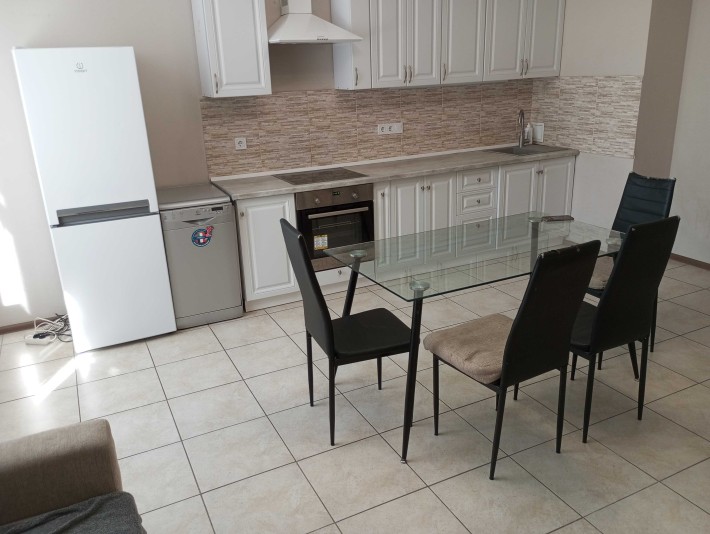 вул . Пчілки ( Пчелки ) 3 в . Позняки .Двокімнатна з ремонтом . - фото 1