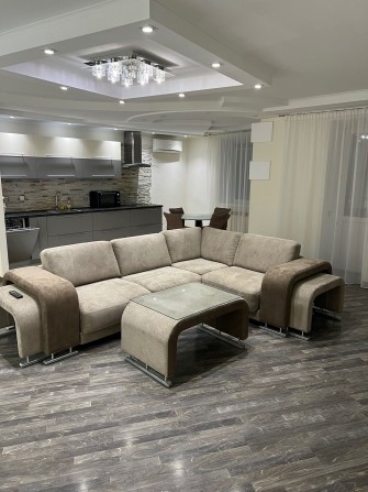 Продається 3-кімнатна квартира з ремонтом біля метро «Позняки»! - фото 1