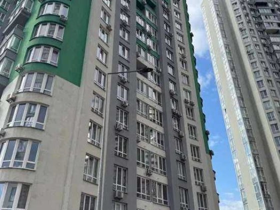 1 комнатная квартира с современным ремонтом в ЖК Каховском Київ