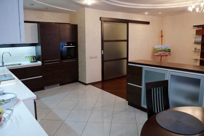 4-х кімнатна 142кв. м,  вул.Дніпровська набережна,19,  ТРЦ  River Mall - фото 1