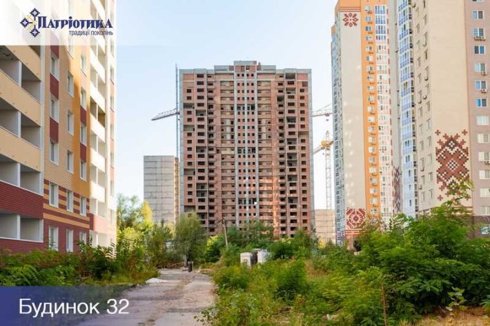 Продам квартиру ЖК Патріотика (Батурин 32) - фото 1