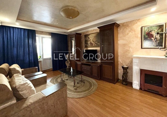 ТЕРМІНОВО  2-к Дарницький район Позняки, просп.Петра Григоренка,1А - фото 1