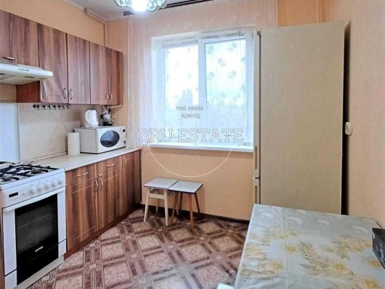 БЕЗ % Продам 3к кв Подільський р-н Виноградар Вітряні гори Галицька 12 Київ