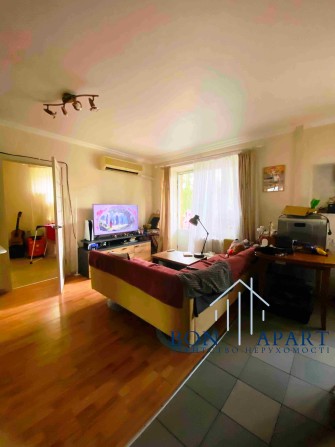 парк Т.Шевчека  метро площа українських героів Терещінківська 7/13 - фото 1