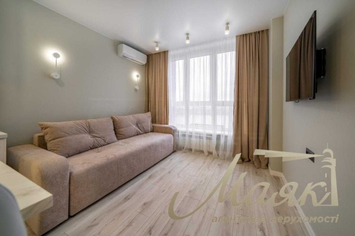Продаж 1-кімнатної квартири з ремонтом 43м2 ЖК DOCK32, Оболонський - фото 1