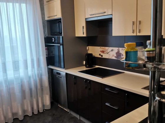 Продам 2х кімнатна квартиру вул. Макаренка 1а Киев