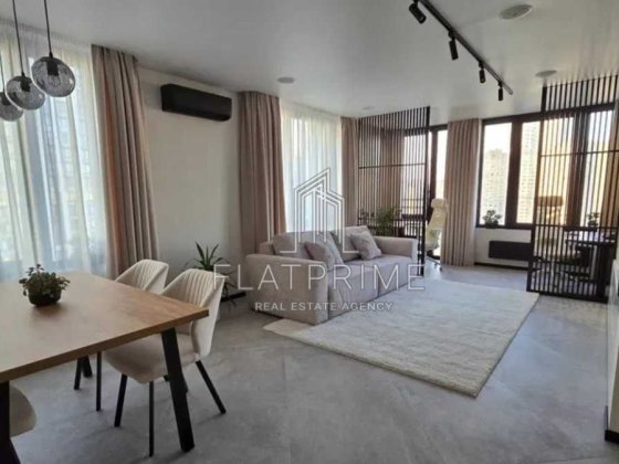 Дніпровська набережна вул., 18-А Київ