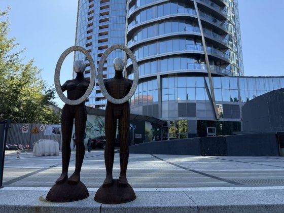 продаж квартири 2 кім 83m вид на музей ВВВ ЖК Taryan Towers Київ