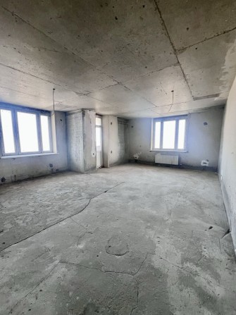 Продажа видовой 3х комн кв Здолбуновская 9Б Без ремонта - фото 1