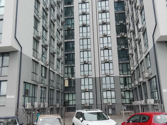 Продам однокімнатну  квартиру в м.  Київ, по вул. Кам`янській, 127 Київ