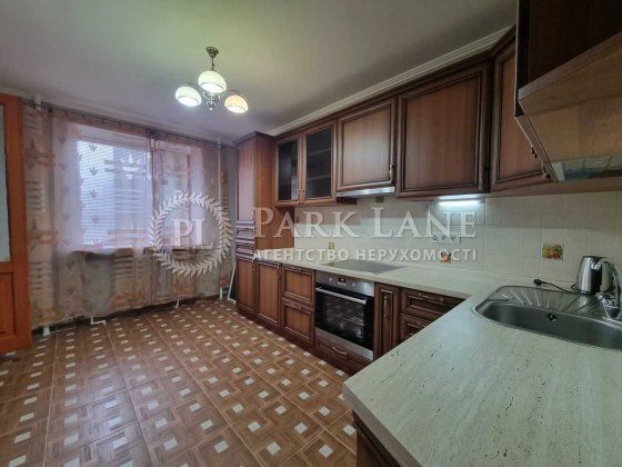 Продам 2 к квартиру у цегляному будинку  Анни Ахматової,  Григоренко Київ