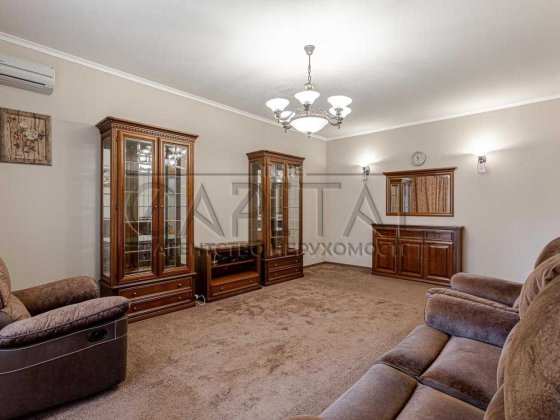 Продажа квартиры, Андрея Верхогляда, Печерский район Київ