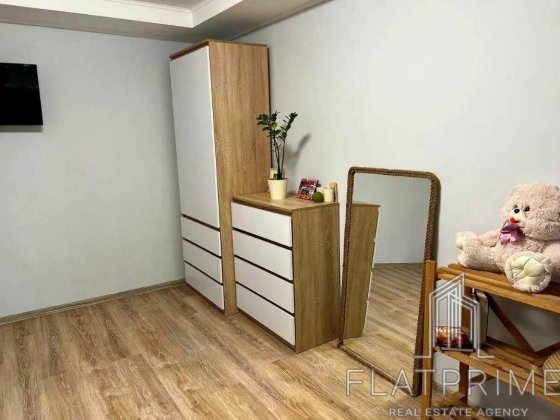 Продається однокімнатна квартира по вул.  Жмеринська 16. Київ