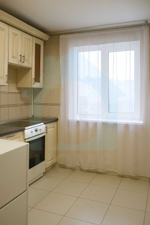 Продаж 3-к квартири з ремонтом у Святошинському р-н (вул. Симиренка). - фото 1