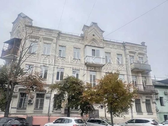 Продам 2к вул Хорива 45/24 Поділ Метро Контрактова площа - 6 хв пішки Київ