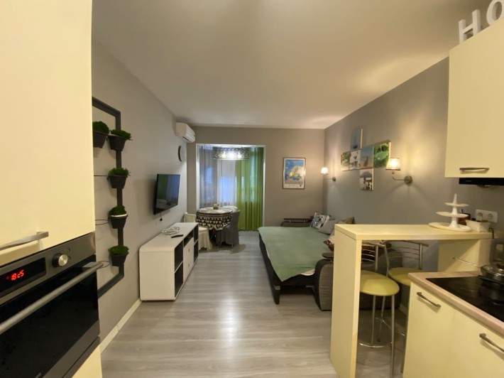 Двокімнатна квартира вул. Дегтярівська 25а, євроремонт - фото 1