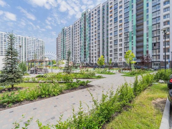 Продам 3 кім 100 м  Місто квітів держпрограми Київ