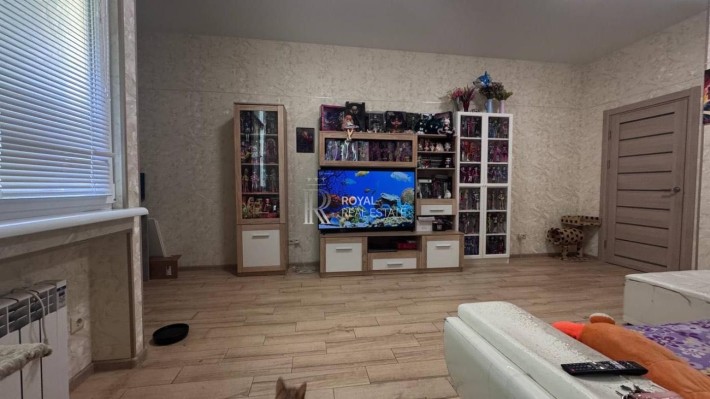 Світлицького вул., 35. Двокімнатна квартира з ремонтом та меблями - фото 1