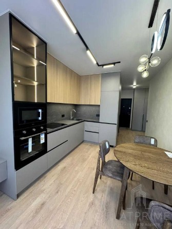 Квартира з ремонтом в ЖК Варшавський-2. Олександра Олеся вул., 9-А - фото 1