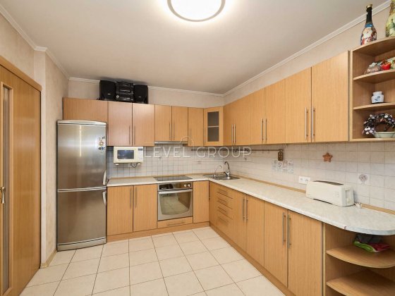 Продаж 2к квартири Святошинська пл 1,Житомирська,Хіт мол,Святошинський Київ