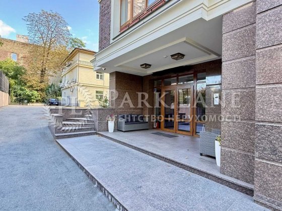 3-кімн Клубний будинок ЖК Turgenev в історичному центрі. Киев