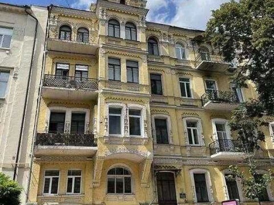 Продам 3 к  вул. Євгена Чекаленко 12 а    м.Золоті  ворота Киев