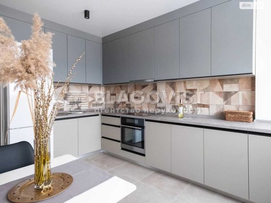 Продаж 2-к квартири 78м.кв., супер-ремонт! Любомира Гузара, 46б Київ