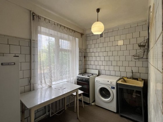 Суперціна! 3 поверх, газ, 60 кв.м. - 55 000$. Жуля Верна, Під ремонт. Киев