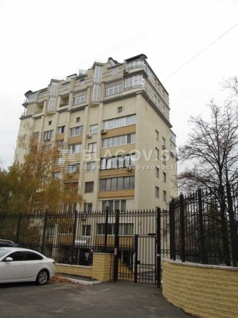 Франка Івана, 24а  квартира  центр  ст.М"Золоті Ворота" - фото 1