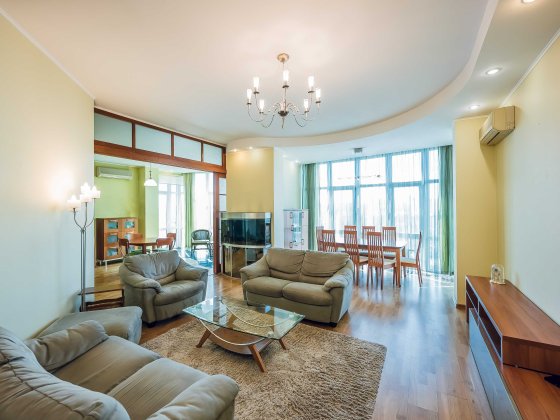 Продам 4к Квартиру КПІ без комісії Київ