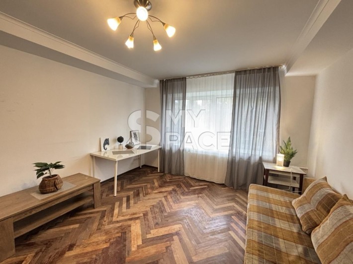 Продаж 3-к квартири вул.Антонова 43 Солом'янський район - фото 1