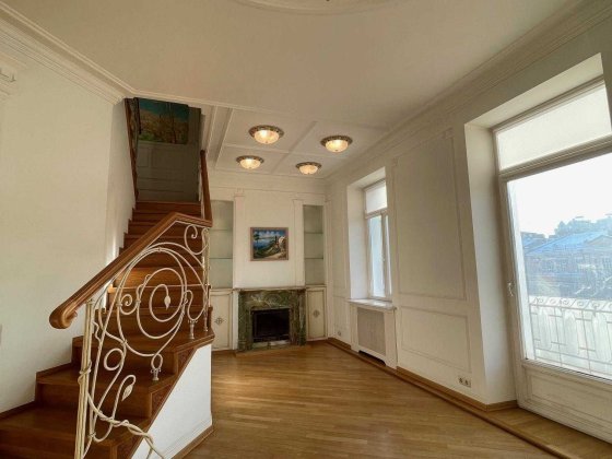 Без % Рейтарська, 34, видова, дворівнева квартира з ремонтом Киев