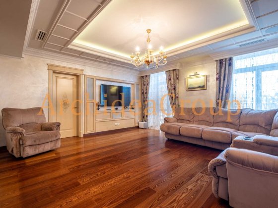 Елітна 4-х кім.кв-ра  170 м2 в самому сердці Києва, вул. Пушкінській Київ