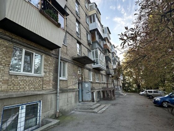Продам 1к квартиру на Фучика (Чапека) 19 Киев