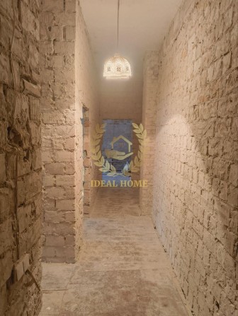 Продається 2к квартира на вул. Межигірська, ст. м. Контрактова площа - фото 1