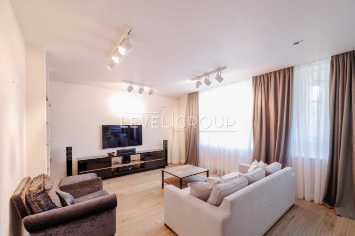 3к. ПРОДАЖ Дизайнерський ремонт! ЖК "Пори року" ТЕРМІНОВО,Євідновлення - фото 1