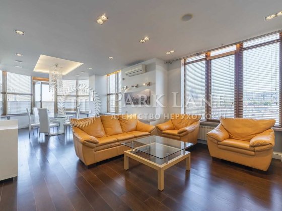 Затишна 3-К Квартира ЖК Дипломат Киев