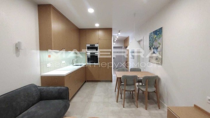 Продаж 1-кімнатної квартири з дизайнерським ремонтом у ЖК City Hub - фото 1