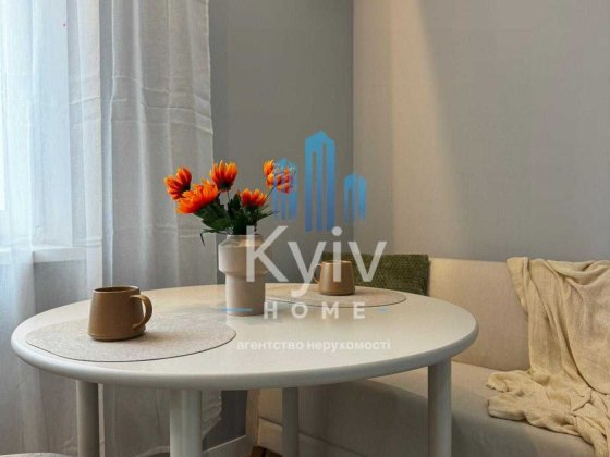 Продаж смарт-квартири з новим ремонтом на Подолі Київ