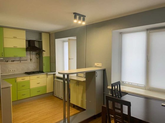 Продам 3 кімнатну квартиру вул. Ружинська Киев