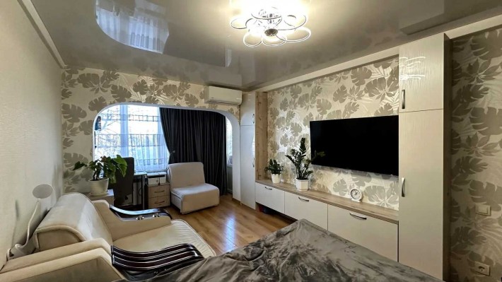 2к квартира з гарним ремонтом на Преображенській - фото 1