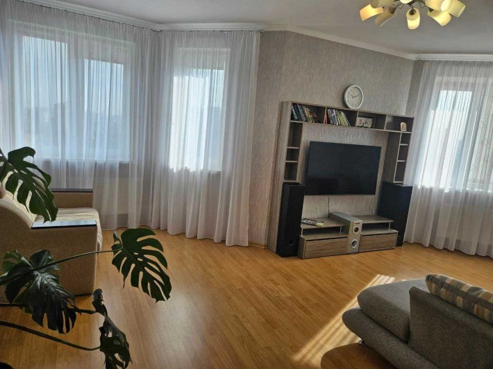 ЦІНУ ЗНИЖЕНО! пр.Комарова,26 Любомира Гузара Продам 1-кімнатну 52кв.м. - фото 1