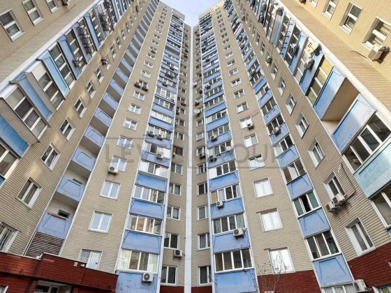 Продаж двохкімнатна квартира Виноградар з ремонтом недорого без% Київ Київ