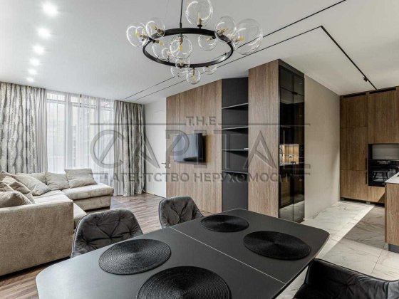 Продам 2к квартиру 70 м2 у центрі,поруч з метро/ ЖК Дипломат Хол Київ