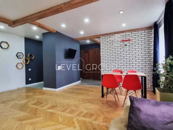 Продаж трикімнатної квартири  Святошинський Киев