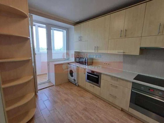 3 кім 105 кв.м. Вул. Освіти 3А Київ