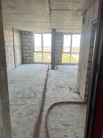 Продам квартиру ЖК 4U поруч з метро - фото 1