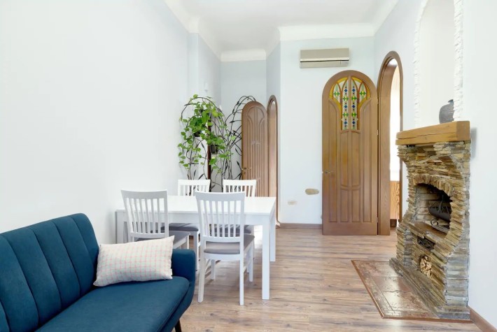 Продам 2 к.квартиру Подол Межигірська Контрактова площа -3 хв - фото 1