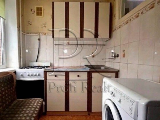 Продаж 1 кімн. квартири за адресою Межева 19Б Київ